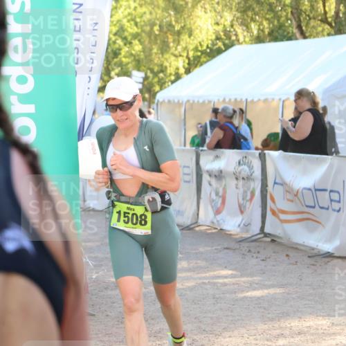 07.09.2025 - 19. Norderstedt Triathlon Zöllner http://msf.ph/oto/8790282 07.09.2025 16:25:07 Ziel 550, 1508, 1512, 1522 meine-sportfotos.de