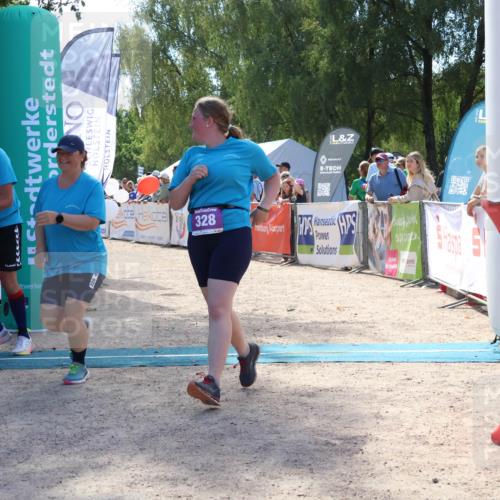 07.09.2025 - 19. Norderstedt Triathlon Zöllner http://msf.ph/oto/8790283 07.09.2025 13:58:49 Ziel 328 meine-sportfotos.de