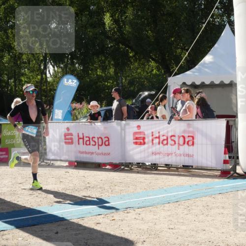 07.09.2025 - 19. Norderstedt Triathlon Zöllner http://msf.ph/oto/8790285 07.09.2025 15:35:10 Ziel 393, 1406 meine-sportfotos.de
