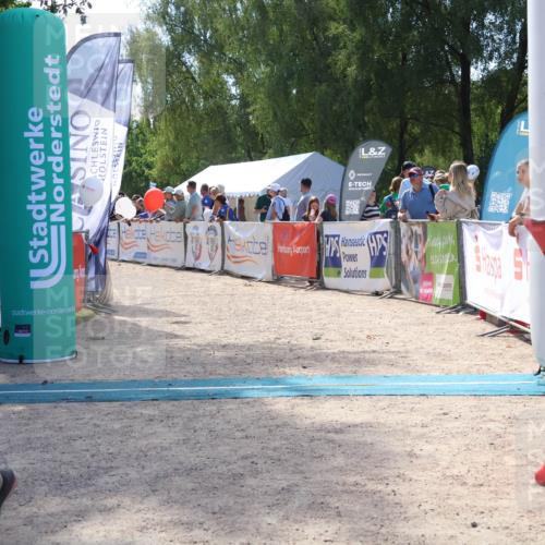 07.09.2025 - 19. Norderstedt Triathlon Zöllner http://msf.ph/oto/8790300 07.09.2025 13:58:51 Ziel 328 meine-sportfotos.de