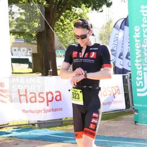 07.09.2025 - 19. Norderstedt Triathlon Zöllner http://msf.ph/oto/8790314 07.09.2025 16:25:48 Ziel 523 meine-sportfotos.de