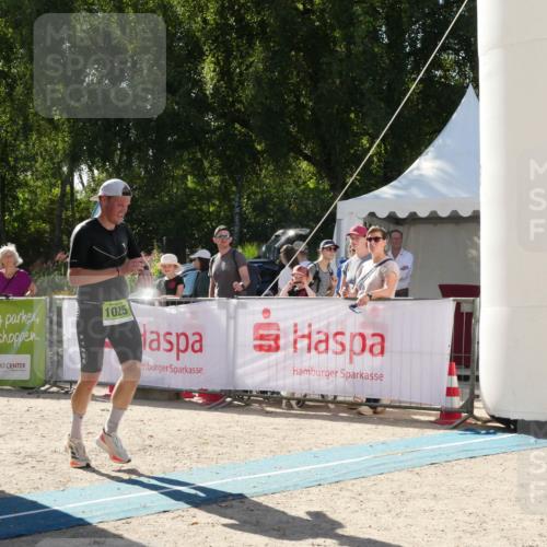 07.09.2025 - 19. Norderstedt Triathlon Zöllner http://msf.ph/oto/8790316 07.09.2025 15:36:56 Ziel 1025 meine-sportfotos.de