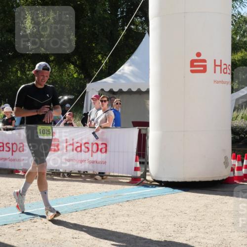 07.09.2025 - 19. Norderstedt Triathlon Zöllner http://msf.ph/oto/8790319 07.09.2025 15:36:57 Ziel 1025 meine-sportfotos.de