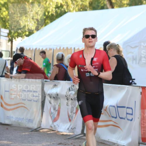 07.09.2025 - 19. Norderstedt Triathlon Zöllner http://msf.ph/oto/8790321 07.09.2025 16:26:02 Ziel 499 meine-sportfotos.de