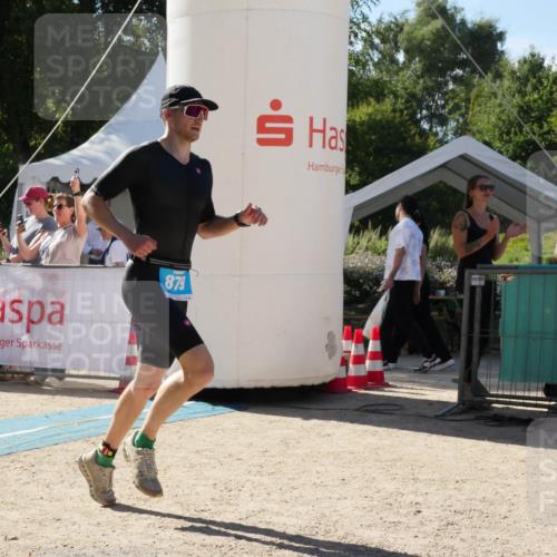 07.09.2025 - 19. Norderstedt Triathlon Zöllner http://msf.ph/oto/8790336 07.09.2025 15:39:20 Ziel 879 meine-sportfotos.de