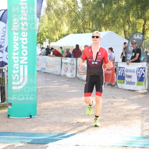 07.09.2025 - 19. Norderstedt Triathlon Zöllner http://msf.ph/oto/8790347 07.09.2025 16:26:04 Ziel 499 meine-sportfotos.de