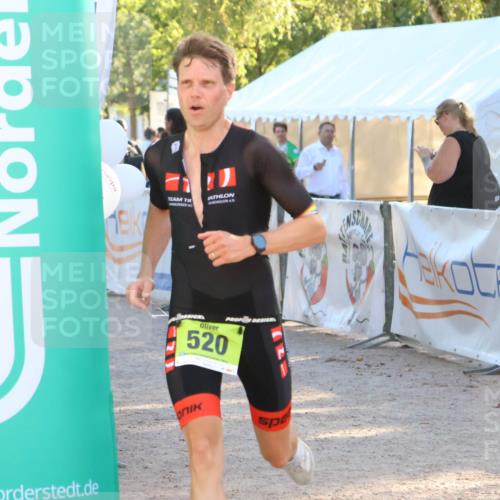 07.09.2025 - 19. Norderstedt Triathlon Zöllner http://msf.ph/oto/8790368 07.09.2025 16:26:23 Ziel 520 meine-sportfotos.de