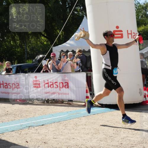 07.09.2025 - 19. Norderstedt Triathlon Zöllner http://msf.ph/oto/8790379 07.09.2025 15:39:53 Ziel 1471 meine-sportfotos.de