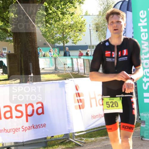 07.09.2025 - 19. Norderstedt Triathlon Zöllner http://msf.ph/oto/8790381 07.09.2025 16:26:24 Ziel 520 meine-sportfotos.de