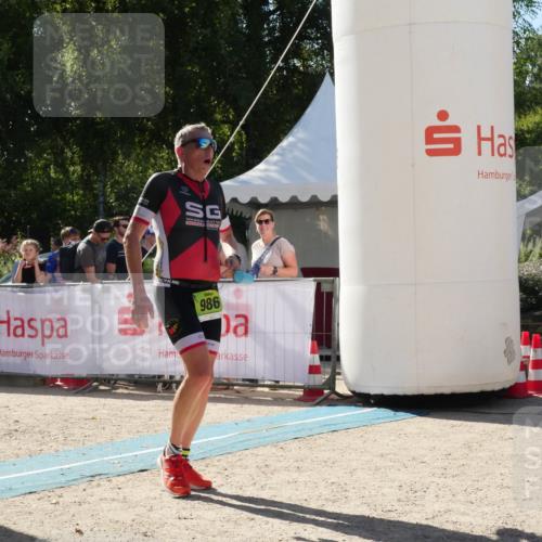 07.09.2025 - 19. Norderstedt Triathlon Zöllner http://msf.ph/oto/8790392 07.09.2025 15:40:01 Ziel 986, 1465 meine-sportfotos.de