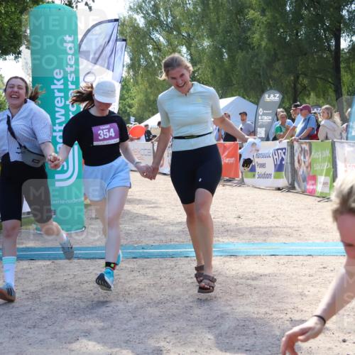 07.09.2025 - 19. Norderstedt Triathlon Zöllner http://msf.ph/oto/8790408 07.09.2025 13:59:45 Ziel 341, 354 meine-sportfotos.de
