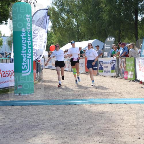 07.09.2025 - 19. Norderstedt Triathlon Zöllner http://msf.ph/oto/8790422 07.09.2025 13:59:49 Ziel 341, 354 meine-sportfotos.de