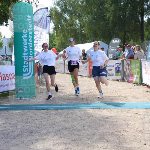 07.09.2025 - 19. Norderstedt Triathlon Zöllner http://msf.ph/oto/8790430 07.09.2025 13:59:50 Ziel 341, 354 meine-sportfotos.de