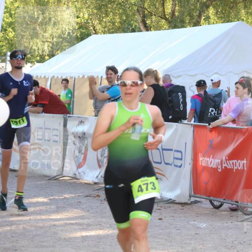 07.09.2025 - 19. Norderstedt Triathlon Zöllner http://msf.ph/oto/8790463 07.09.2025 16:27:01 Ziel 473, 542, 1511 meine-sportfotos.de