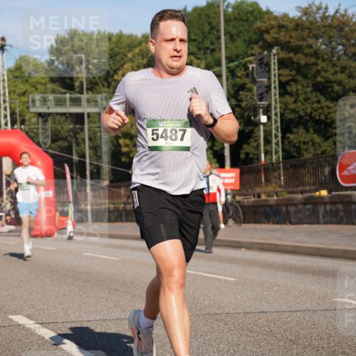 07.09.2025 - BARMER Alsterlauf Yannick Fuchs http://msf.ph/oto/8790510 07.09.2025 09:41:01 Laufen 4304, 36, 5487 meine-sportfotos.de