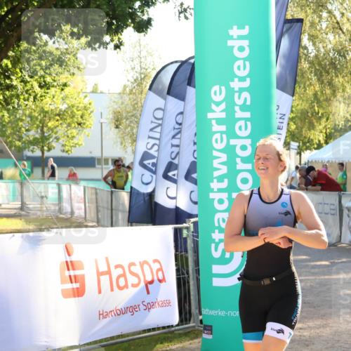 07.09.2025 - 19. Norderstedt Triathlon Zöllner http://msf.ph/oto/8790511 07.09.2025 16:27:32 Ziel 452 meine-sportfotos.de