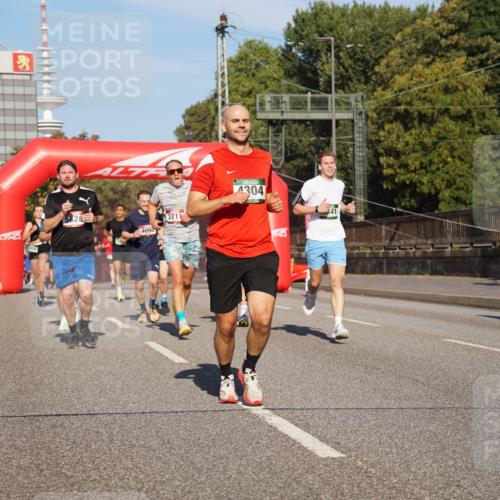 07.09.2025 - BARMER Alsterlauf Yannick Fuchs http://msf.ph/oto/8790528 07.09.2025 09:41:02 Laufen 5628, 4098, 3711, 304, 341, 76 meine-sportfotos.de