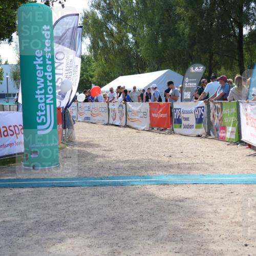 07.09.2025 - 19. Norderstedt Triathlon Zöllner http://msf.ph/oto/8790530 07.09.2025 14:00:38 Ziel  meine-sportfotos.de