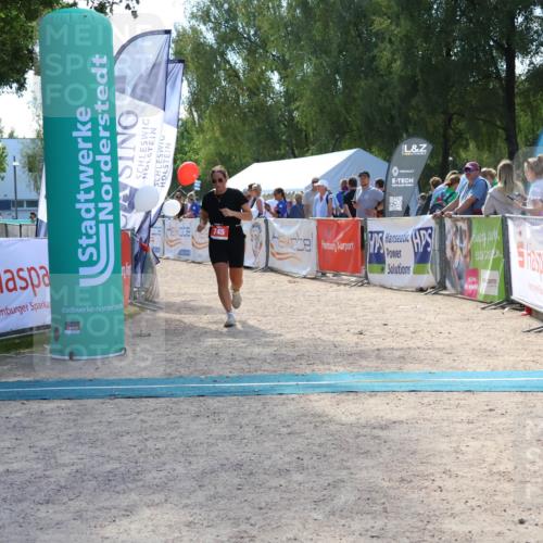 07.09.2025 - 19. Norderstedt Triathlon Zöllner http://msf.ph/oto/8790539 07.09.2025 14:00:45 Ziel 745 meine-sportfotos.de