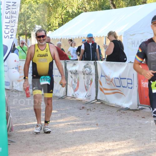 07.09.2025 - 19. Norderstedt Triathlon Zöllner http://msf.ph/oto/8790541 07.09.2025 16:27:43 Ziel 497, 1523, 1528 meine-sportfotos.de