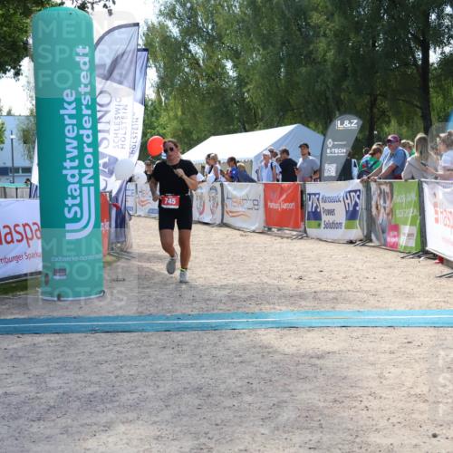 07.09.2025 - 19. Norderstedt Triathlon Zöllner http://msf.ph/oto/8790543 07.09.2025 14:00:46 Ziel 745 meine-sportfotos.de