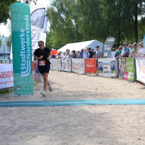07.09.2025 - 19. Norderstedt Triathlon Zöllner http://msf.ph/oto/8790547 07.09.2025 14:00:46 Ziel 745 meine-sportfotos.de