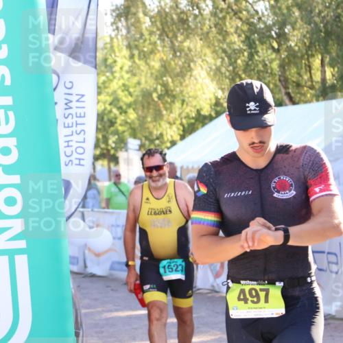 07.09.2025 - 19. Norderstedt Triathlon Zöllner http://msf.ph/oto/8790552 07.09.2025 16:27:44 Ziel 497, 1523, 1528 meine-sportfotos.de