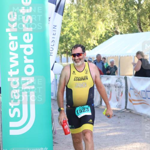 07.09.2025 - 19. Norderstedt Triathlon Zöllner http://msf.ph/oto/8790573 07.09.2025 16:27:47 Ziel 497, 1523, 1528 meine-sportfotos.de