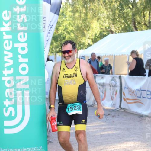 07.09.2025 - 19. Norderstedt Triathlon Zöllner http://msf.ph/oto/8790574 07.09.2025 16:27:47 Ziel 497, 1523, 1528 meine-sportfotos.de