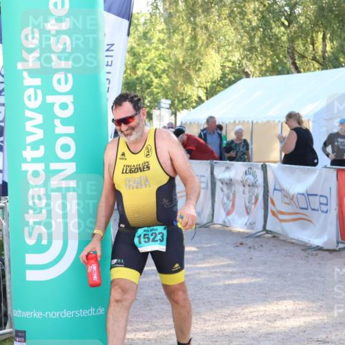 07.09.2025 - 19. Norderstedt Triathlon Zöllner http://msf.ph/oto/8790580 07.09.2025 16:27:47 Ziel 497, 1523, 1528 meine-sportfotos.de