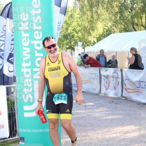 07.09.2025 - 19. Norderstedt Triathlon Zöllner http://msf.ph/oto/8790582 07.09.2025 16:27:48 Ziel 497, 1523, 1528 meine-sportfotos.de