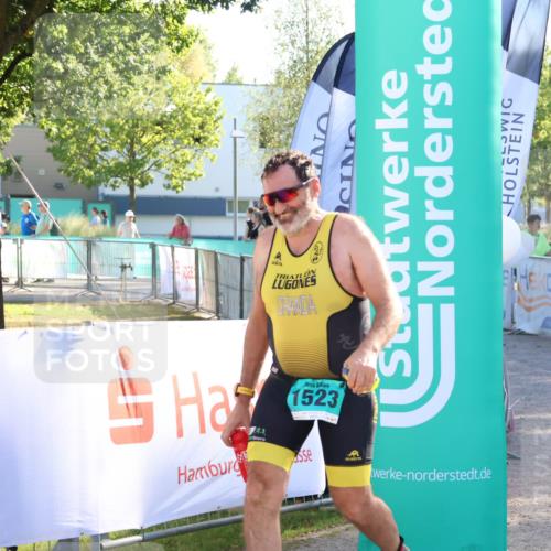 07.09.2025 - 19. Norderstedt Triathlon Zöllner http://msf.ph/oto/8790586 07.09.2025 16:27:49 Ziel 497, 1523, 1528 meine-sportfotos.de