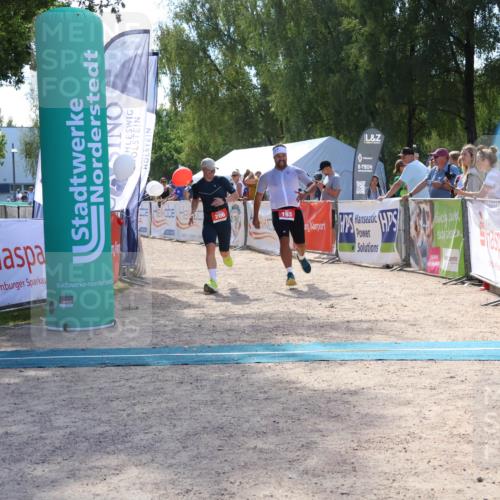 07.09.2025 - 19. Norderstedt Triathlon Zöllner http://msf.ph/oto/8790589 07.09.2025 14:01:50 Ziel 193, 206 meine-sportfotos.de