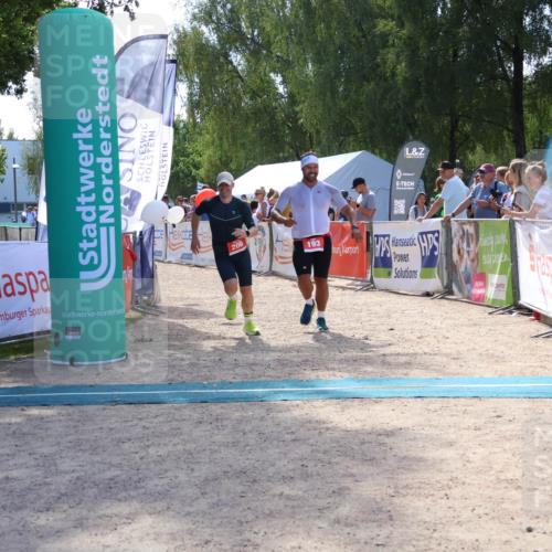 07.09.2025 - 19. Norderstedt Triathlon Zöllner http://msf.ph/oto/8790593 07.09.2025 14:01:51 Ziel 193, 206 meine-sportfotos.de