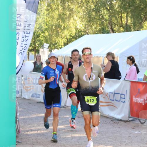 07.09.2025 - 19. Norderstedt Triathlon Zöllner http://msf.ph/oto/8790606 07.09.2025 16:28:01 Ziel 479, 512, 524 meine-sportfotos.de