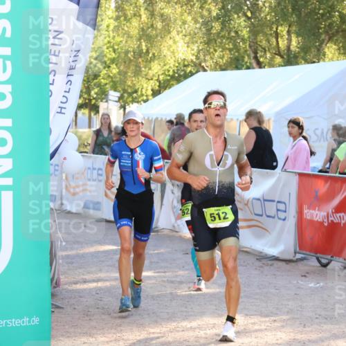 07.09.2025 - 19. Norderstedt Triathlon Zöllner http://msf.ph/oto/8790609 07.09.2025 16:28:01 Ziel 479, 512, 524 meine-sportfotos.de