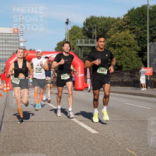 07.09.2025 - BARMER Alsterlauf Yannick Fuchs http://msf.ph/oto/8790614 07.09.2025 09:41:08 Laufen 3459, 3290, 2453, 3767, 3901, 76 meine-sportfotos.de