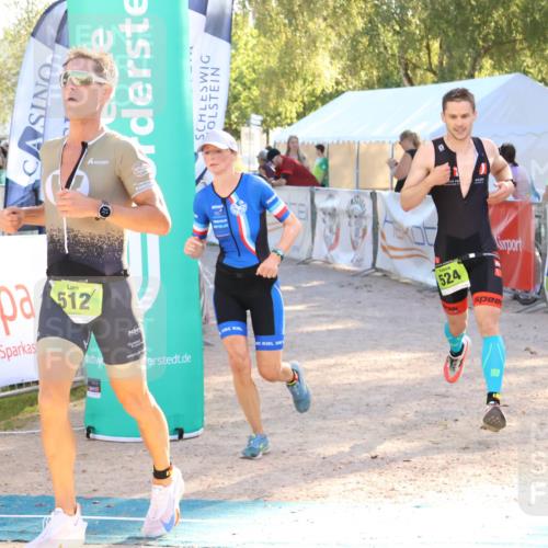 07.09.2025 - 19. Norderstedt Triathlon Zöllner http://msf.ph/oto/8790620 07.09.2025 16:28:03 Ziel 479, 512, 524 meine-sportfotos.de