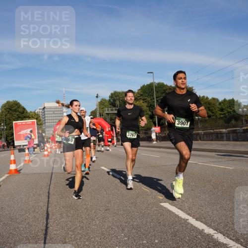 07.09.2025 - BARMER Alsterlauf Yannick Fuchs http://msf.ph/oto/8790649 07.09.2025 09:41:09 Laufen 3459, 3767, 3901 meine-sportfotos.de