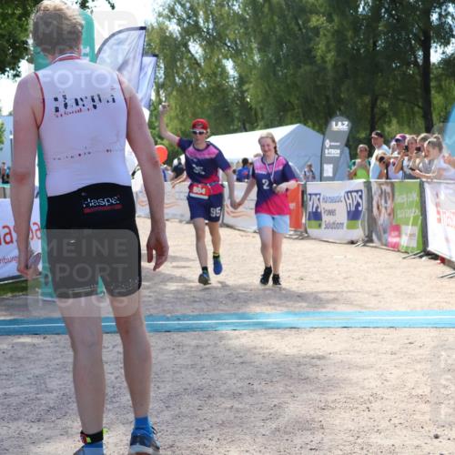 07.09.2025 - 19. Norderstedt Triathlon Zöllner http://msf.ph/oto/8790655 07.09.2025 14:03:04 Ziel 804 meine-sportfotos.de