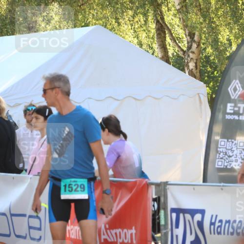 07.09.2025 - 19. Norderstedt Triathlon Zöllner http://msf.ph/oto/8790659 07.09.2025 16:28:16 Ziel 535 meine-sportfotos.de