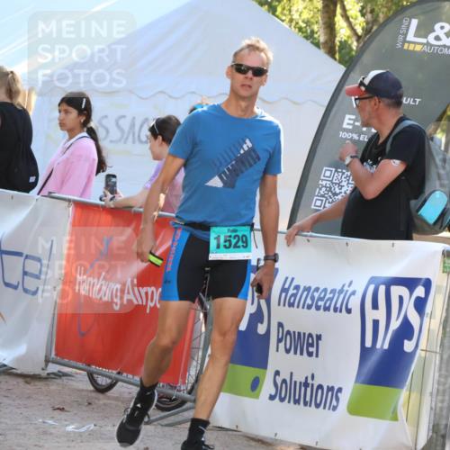 07.09.2025 - 19. Norderstedt Triathlon Zöllner http://msf.ph/oto/8790661 07.09.2025 16:28:18 Ziel  meine-sportfotos.de
