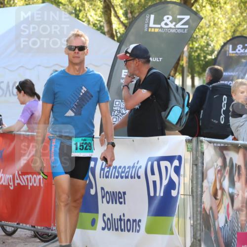 07.09.2025 - 19. Norderstedt Triathlon Zöllner http://msf.ph/oto/8790663 07.09.2025 16:28:18 Ziel  meine-sportfotos.de