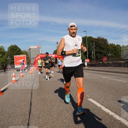 07.09.2025 - BARMER Alsterlauf Yannick Fuchs http://msf.ph/oto/8790664 07.09.2025 09:41:10 Laufen 290 meine-sportfotos.de