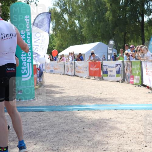 07.09.2025 - 19. Norderstedt Triathlon Zöllner http://msf.ph/oto/8790671 07.09.2025 14:03:07 Ziel 804 meine-sportfotos.de