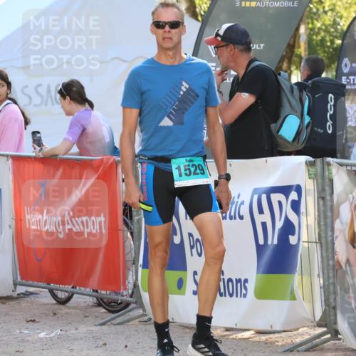 07.09.2025 - 19. Norderstedt Triathlon Zöllner http://msf.ph/oto/8790672 07.09.2025 16:28:18 Ziel  meine-sportfotos.de