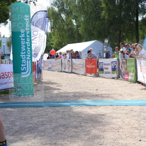 07.09.2025 - 19. Norderstedt Triathlon Zöllner http://msf.ph/oto/8790679 07.09.2025 14:03:07 Ziel 804 meine-sportfotos.de