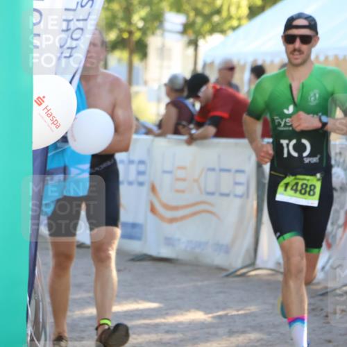 07.09.2025 - 19. Norderstedt Triathlon Zöllner http://msf.ph/oto/8790687 07.09.2025 16:28:21 Ziel 1488, 1529 meine-sportfotos.de