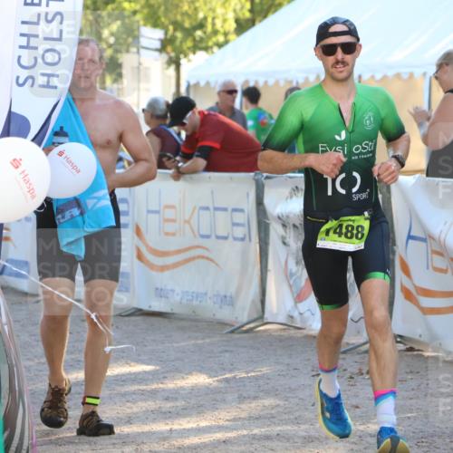 07.09.2025 - 19. Norderstedt Triathlon Zöllner http://msf.ph/oto/8790690 07.09.2025 16:28:21 Ziel 1488, 1529 meine-sportfotos.de
