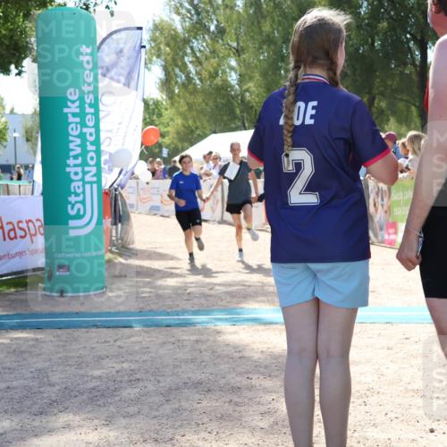 07.09.2025 - 19. Norderstedt Triathlon Zöllner http://msf.ph/oto/8790723 07.09.2025 14:04:26 Ziel 359 meine-sportfotos.de